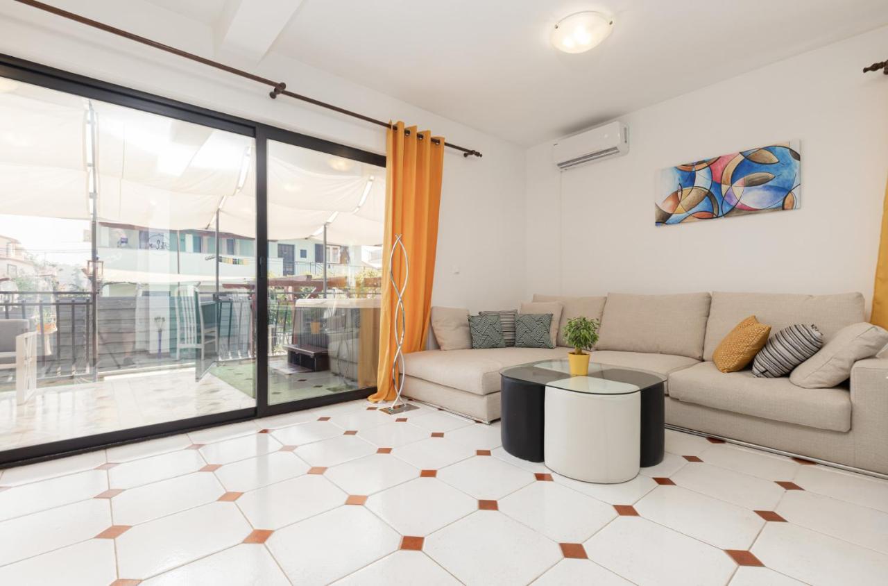 Cukerina Apartment With Whirpool & Sauna ポレッチ エクステリア 写真