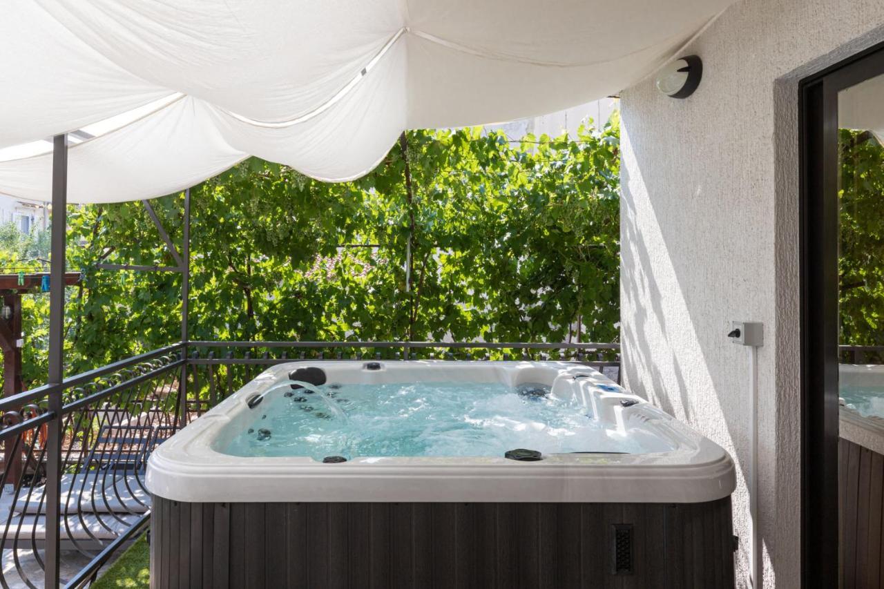 Cukerina Apartment With Whirpool & Sauna ポレッチ エクステリア 写真